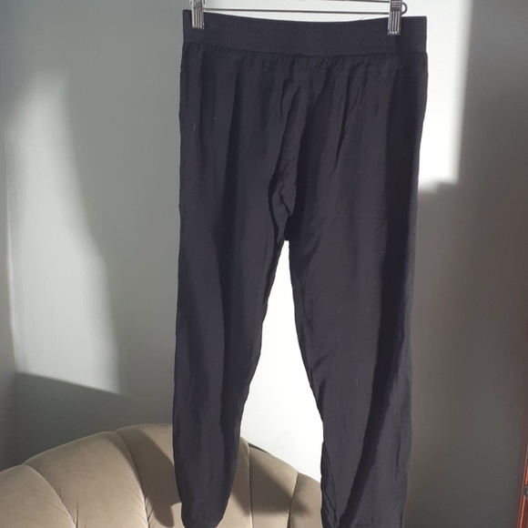 Mustard seed drawstring and elastic waist joggers. Size small - Picture 5 of 7